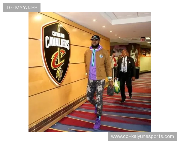 球星落场足球鞋穿搭技巧解析助你提升球场表现