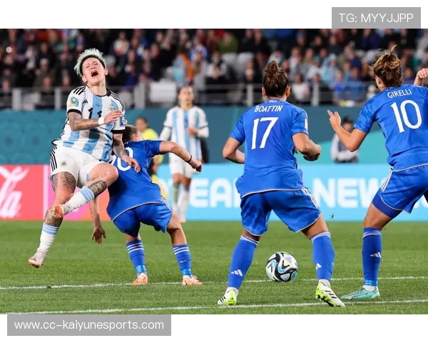 聚焦绿茵赛场白人足球巨星的荣耀与挑战之路